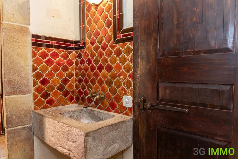 Propriété - 230 m² - 7 pièces