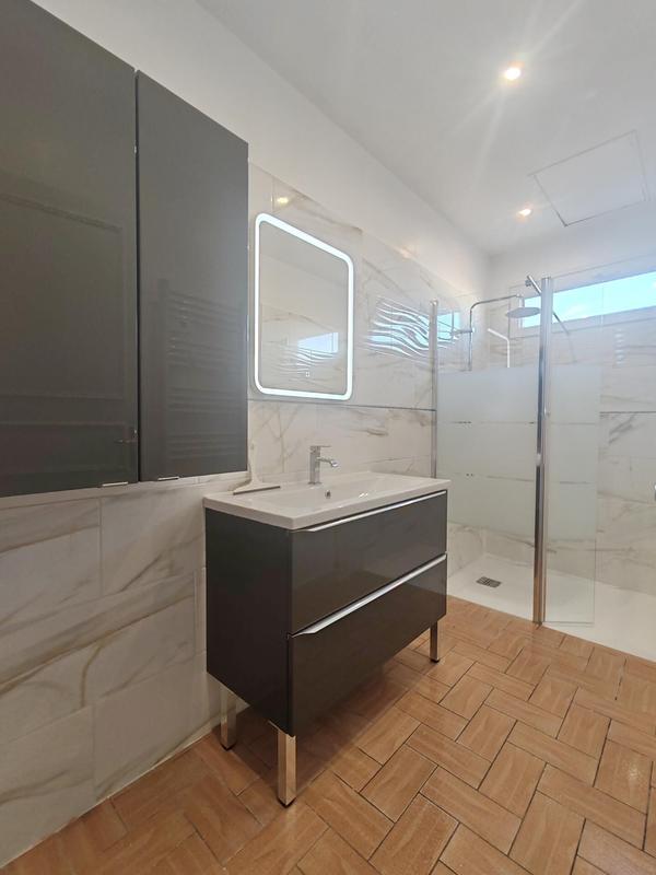 Appartement - 67 m² - 3 pièces