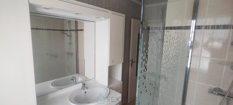 Maison - 98 m² - 6 pièces