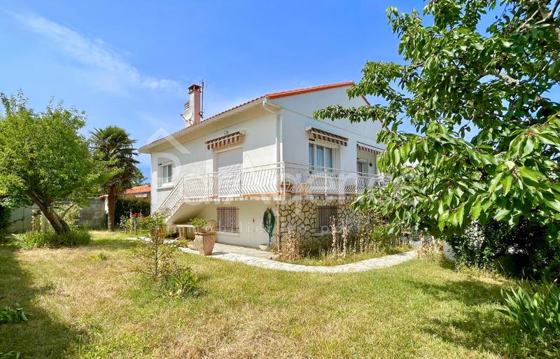 Maison - 137 m² - 5 pièces