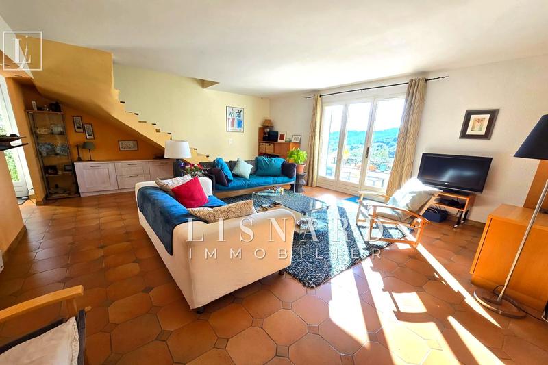 Maison - 104 m² - 4 pièces