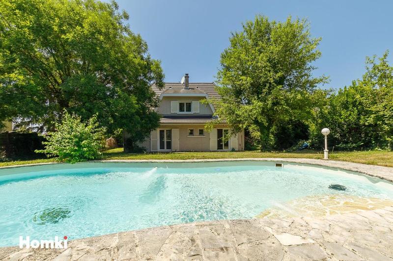 Maison - 140 m² - 6 pièces