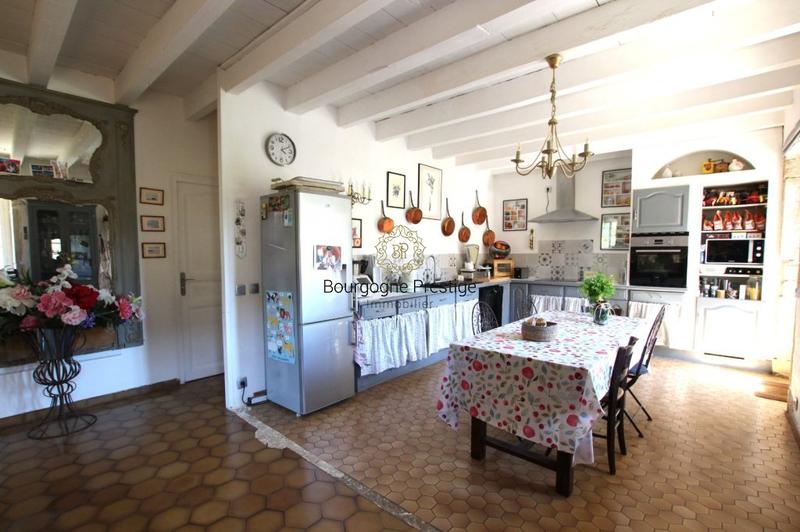 Propriété - 190 m² - 6 pièces