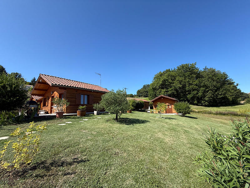 Maison - 112 m² - 9 pièces