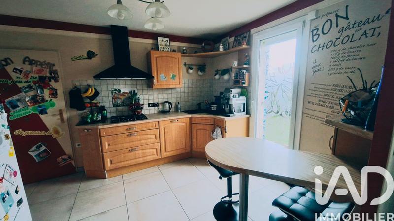 Maison - 99 m² - 5 pièces