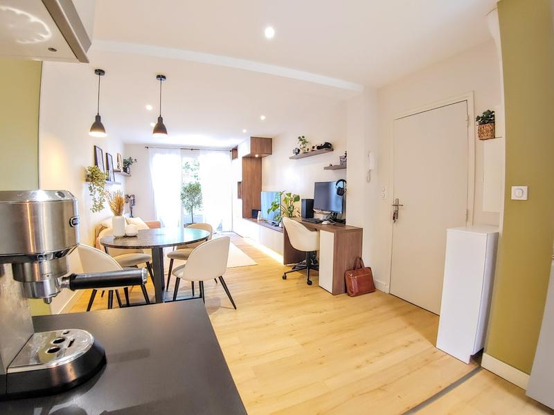 Appartement ancien - 66 m² - 3 pièces