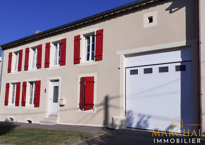 Maison - 207 m² - 7 pièces