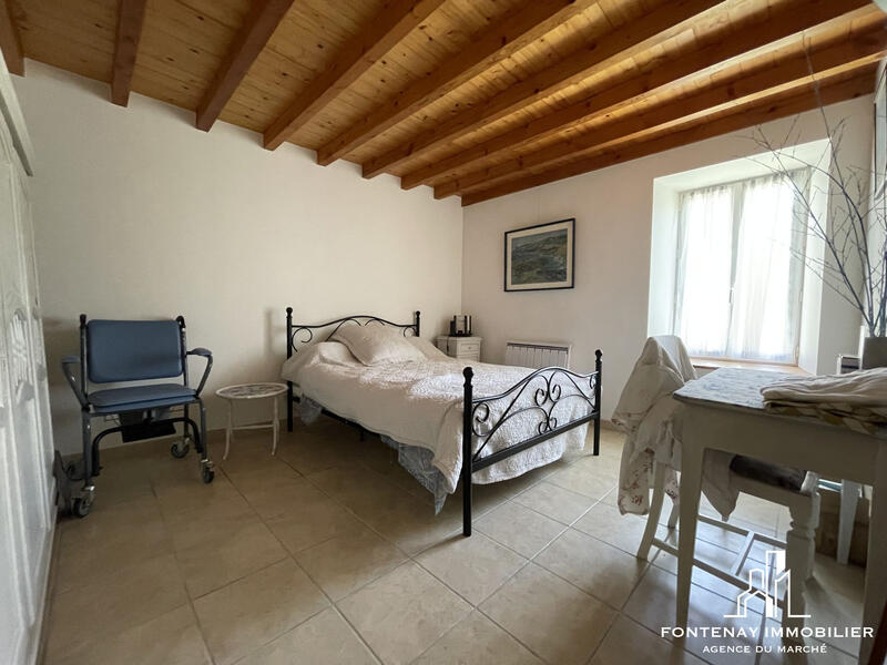 Maison ancienne - 240 m² - 6 pièces