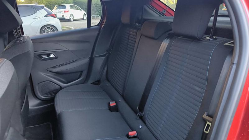 Peugeot E-208 136 50 kWh Style - Automatique Entretien constructeur