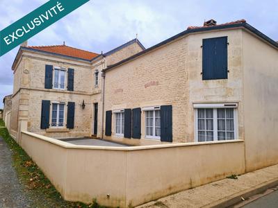 Maison - 211 m² - 8 pièces