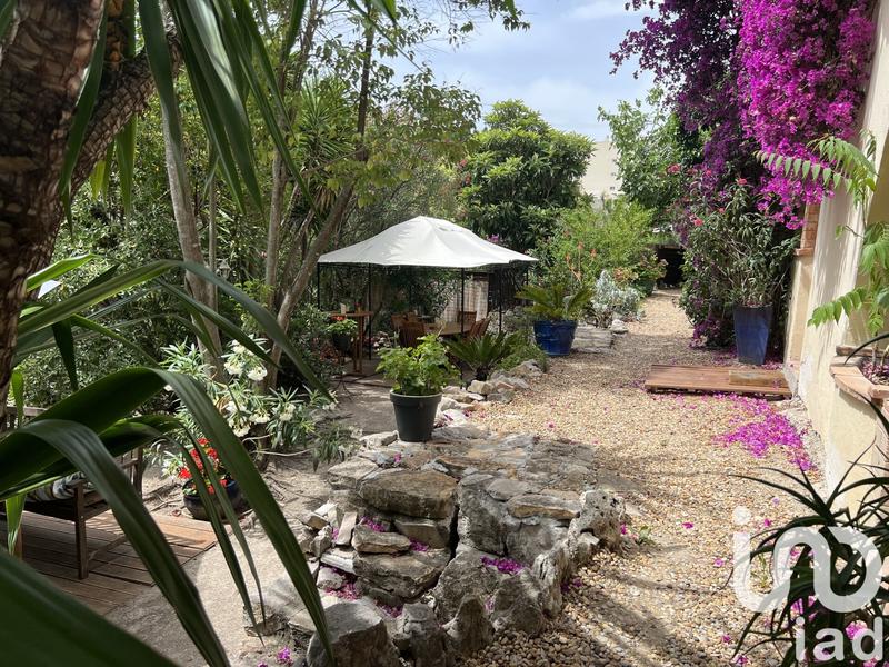 Maison - 210 m² - 8 pièces