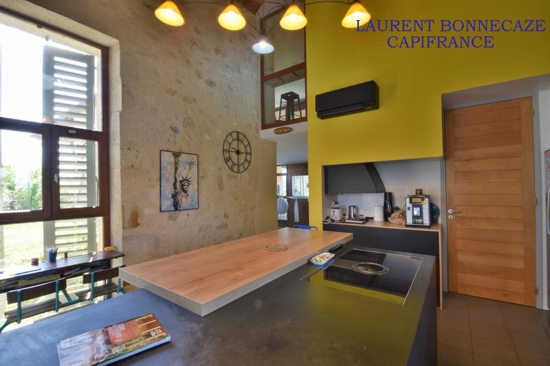 Maison - 257 m² - 7 pièces