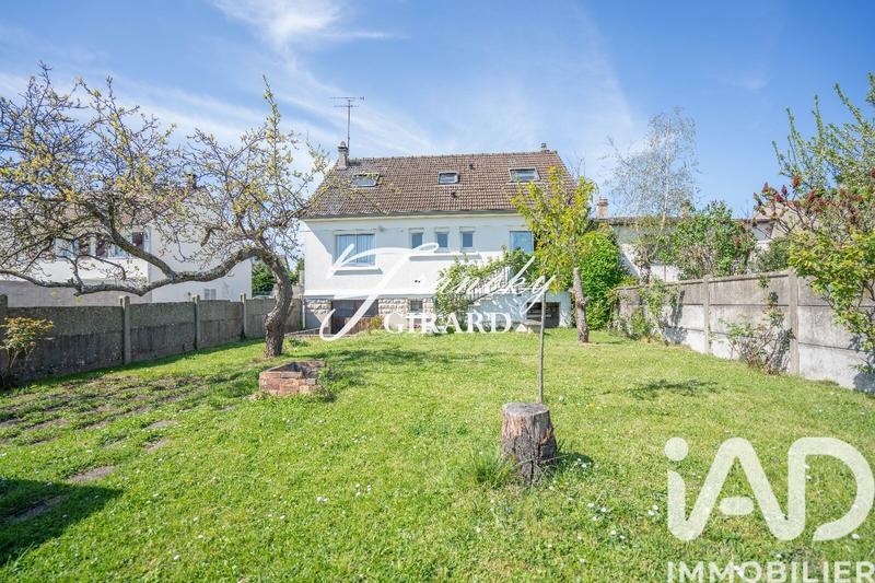 Maison - 131 m² - 7 pièces