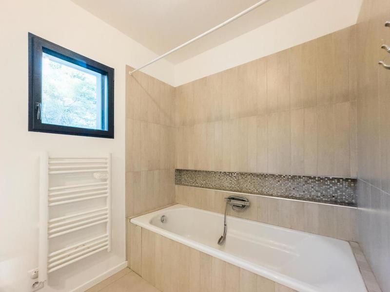 Maison - 190 m² - 8 pièces