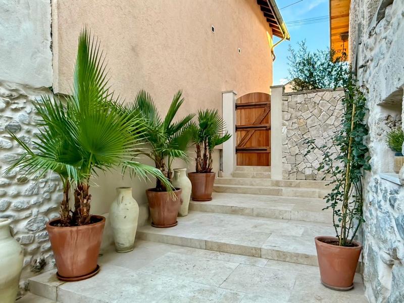 Maison de village - 120 m² - 3 pièces