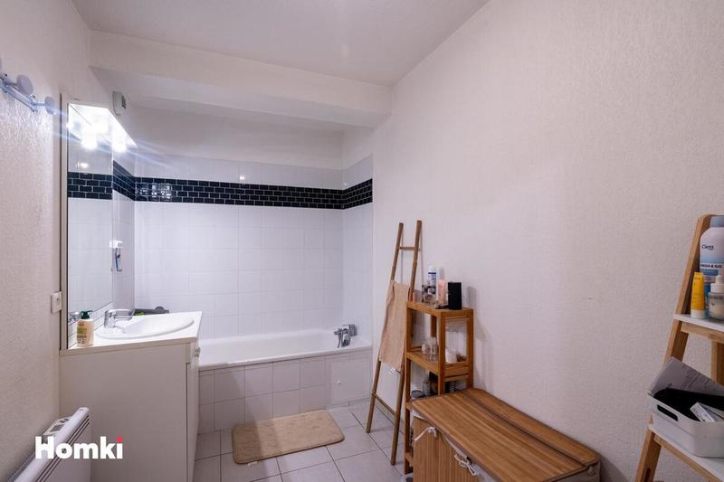 Appartement - 80 m² - 3 pièces