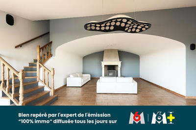 Maison - 196 m² - 7 pièces