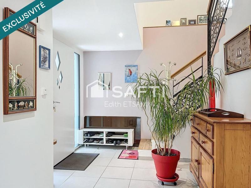 Maison - 220 m² - 8 pièces