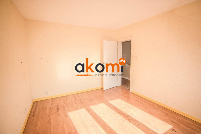 Maison - 92 m² - 5 pièces