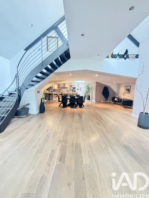 Loft - 330 m² - 7 pièces
