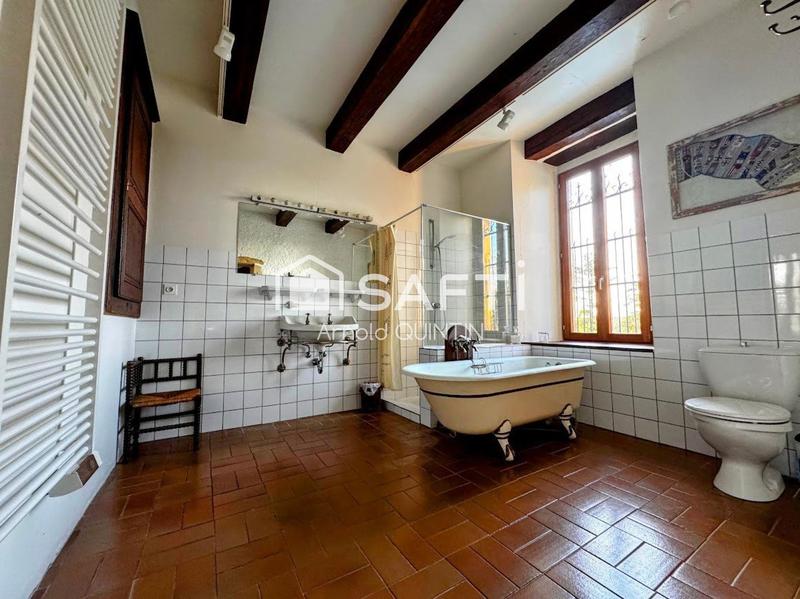 Maison - 286 m² - 8 pièces