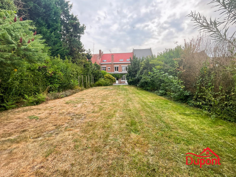 Maison - 249 m² - 7 pièces