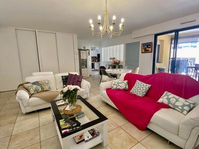 Appartement - 95 m² - 4 pièces