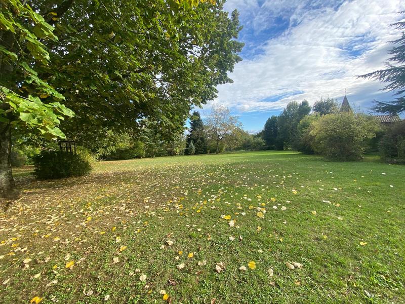 Maison - 260 m² - 11 pièces