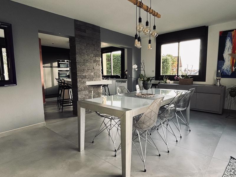 Maison - 200 m² - 7 pièces