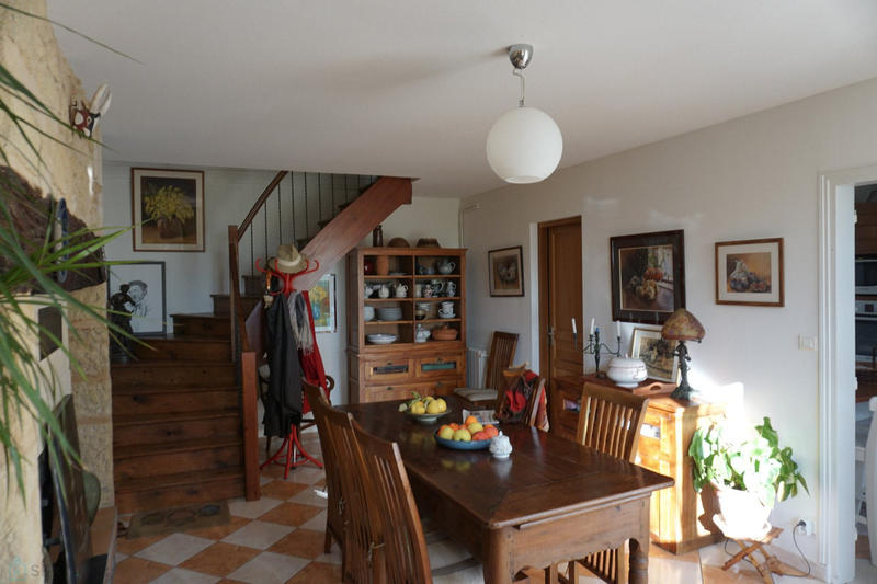 Maison - 298 m² - 9 pièces