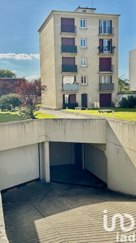 Parking - 130 m²