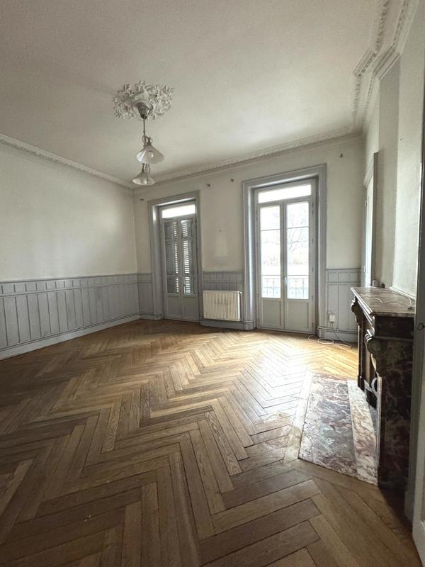 Appartement - 89 m² - 4 pièces