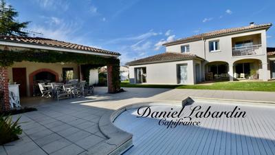 Villa - 220 m² - 7 pièces