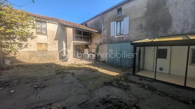 Maison de village - 176 m² - 10 pièces