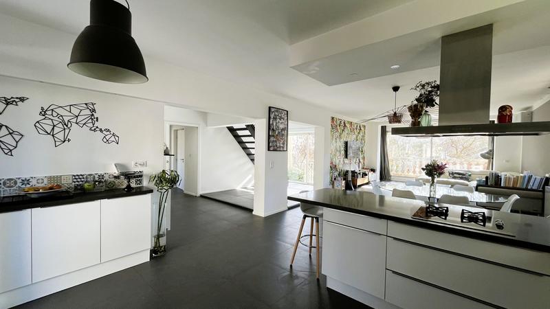 Maison - 163 m² - 6 pièces