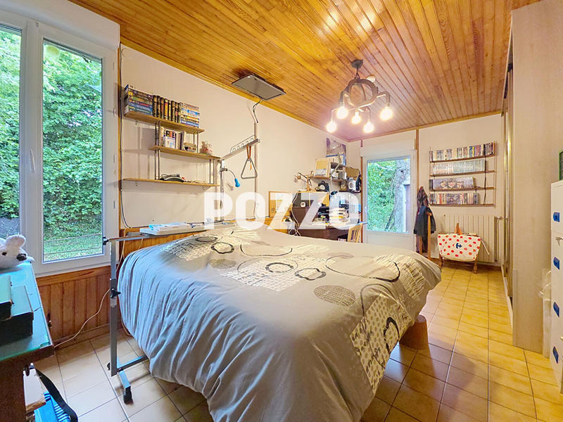 Maison - 94 m² - 7 pièces