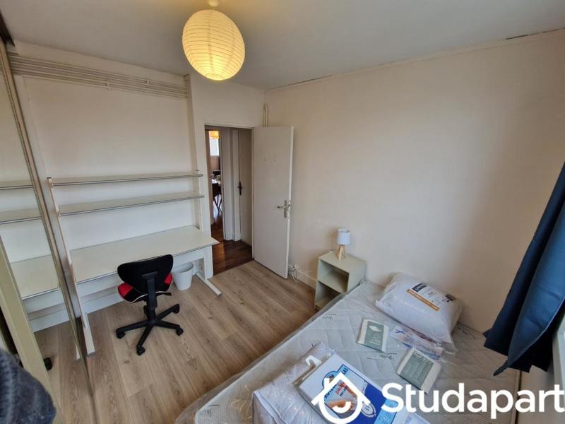 Chambre - 10 m² - 1 pièce