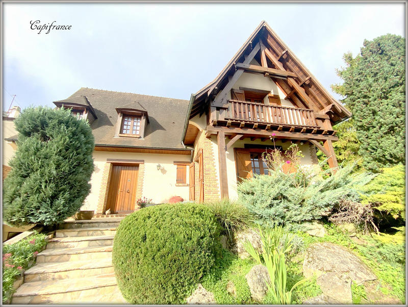 Maison - 255 m² - 6 pièces