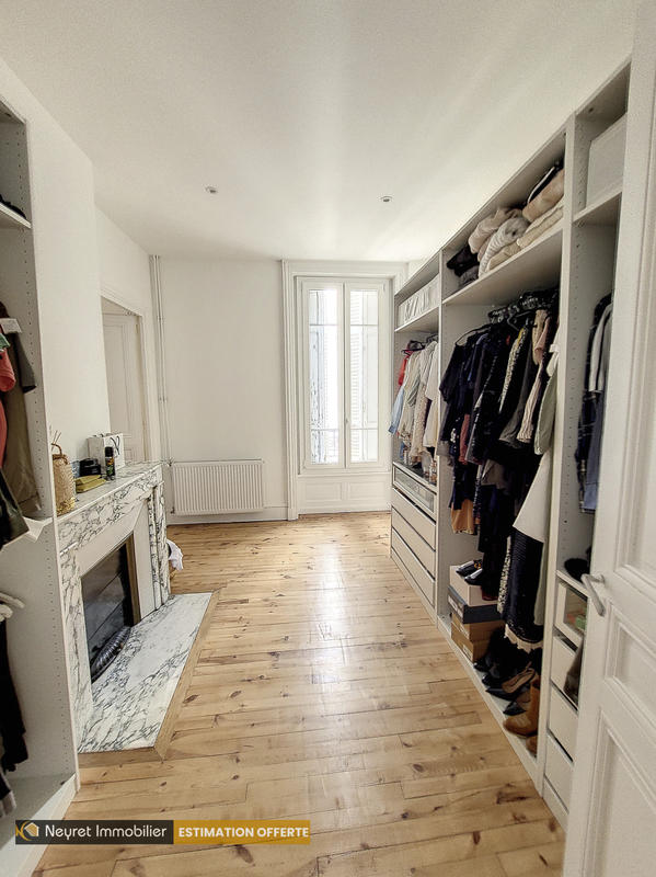 Appartement - 120 m² - 5 pièces