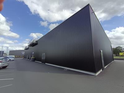 Local d'activités - 299 m²