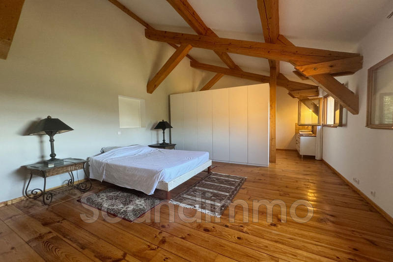 Maison - 169 m² - 7 pièces