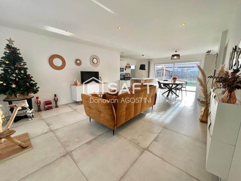 Maison - 98 m² - 5 pièces