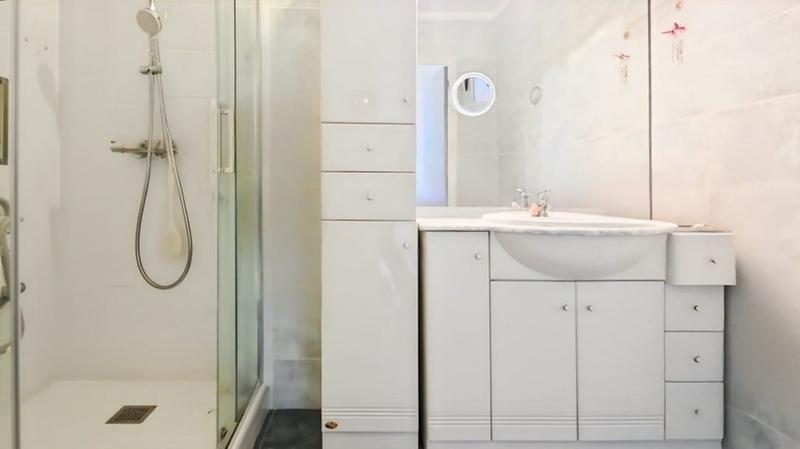 Appartement - 99 m² - 4 pièces