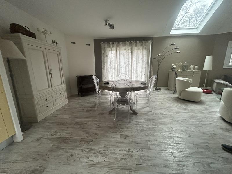 Maison - 122 m² - 255 pièces