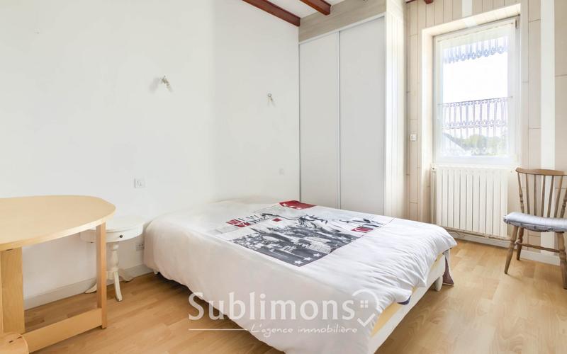 Maison - 160 m² - 8 pièces