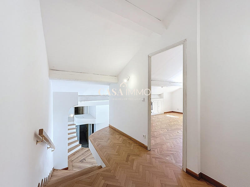 Maison - 197 m² - 4 pièces