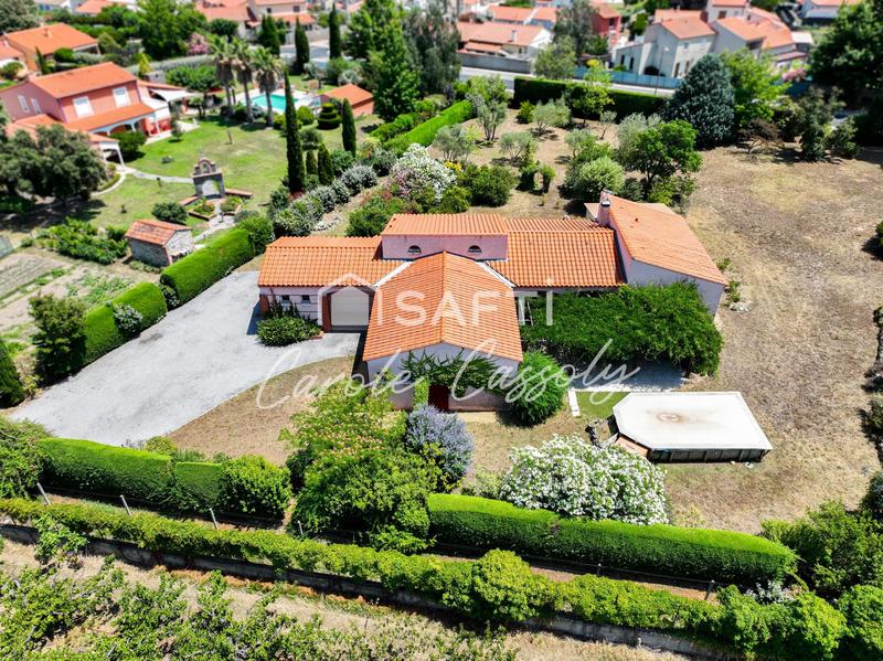 Maison - 190 m² - 5 pièces