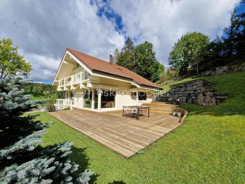 Maison - 151 m² - 7 pièces