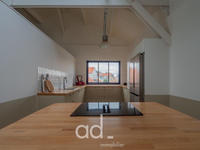 Maison contemporaine - 253 m² - 6 pièces