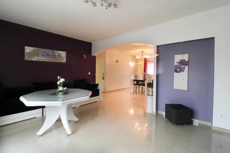 Maison - 197 m² - 7 pièces